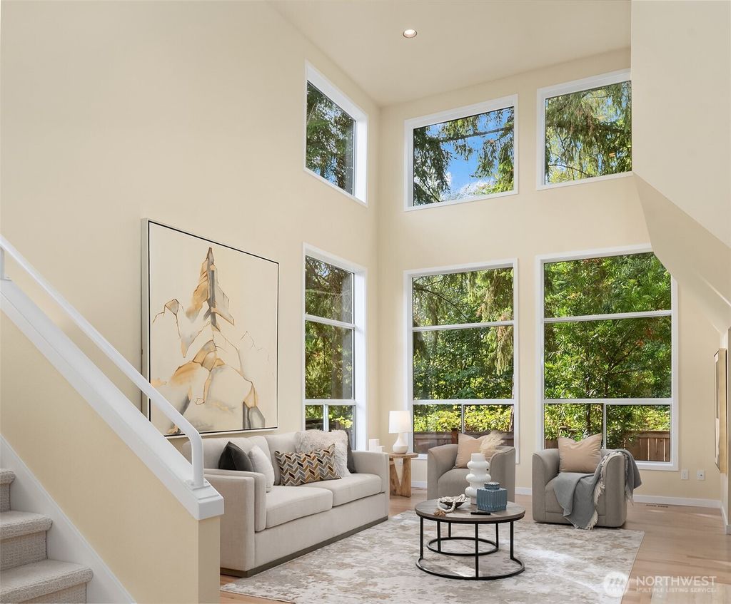 Photo of 9419 110th Place NE, Kirkland, WA 98033 (MLS # 2439267)