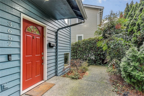 3652 WHITMAN AVE N, SEATTLE, WA 98103 - Image bbdb08d4ca8f3fd199d09a8998a178dd/3600696224