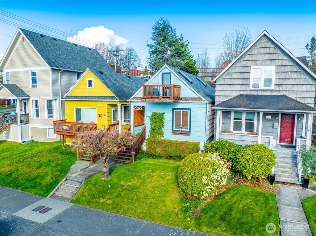 Photo of 2705 Grand Avenue Avenue, Everett, WA 98201 (MLS # 2356133)
