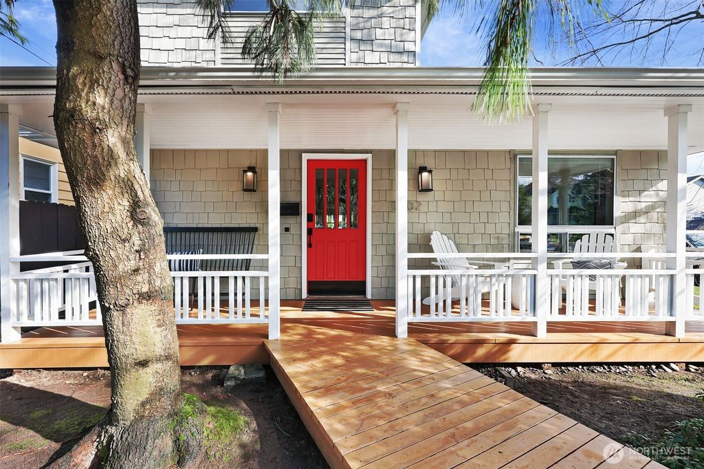 Photo of 7302 33rd Avenue NE, Seattle, WA 98115 (MLS # 2483595)