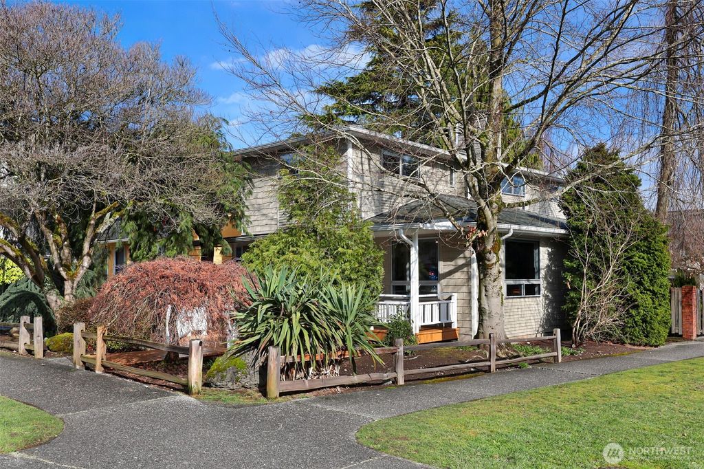 Photo of 7302 33rd Avenue NE, Seattle, WA 98115 (MLS # 2483595)