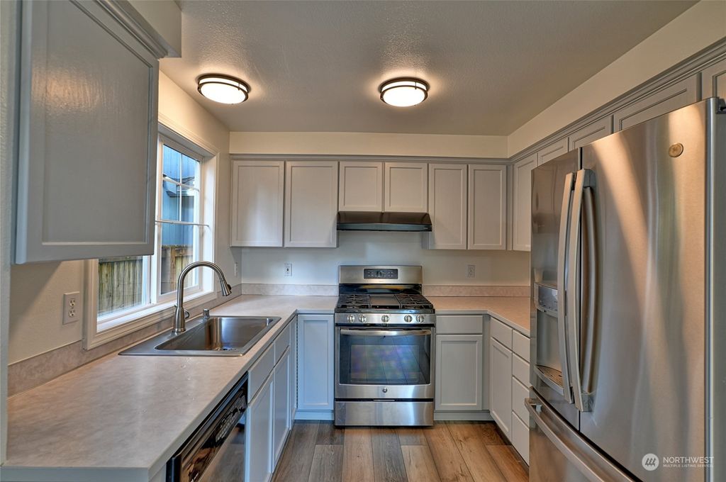 Photo of 6406 79th Place NE, Marysville, WA 98270 (MLS # 2319045)
