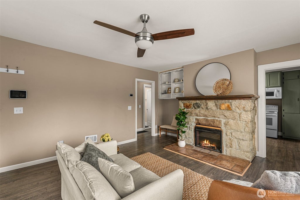 Photo of 1357 Monitor Street, Wenatchee, WA 98801 (MLS # 2572683)
