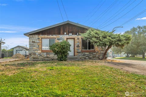 Photo of 1357 Monitor Street, Wenatchee, WA 98801 (MLS # 2572683)