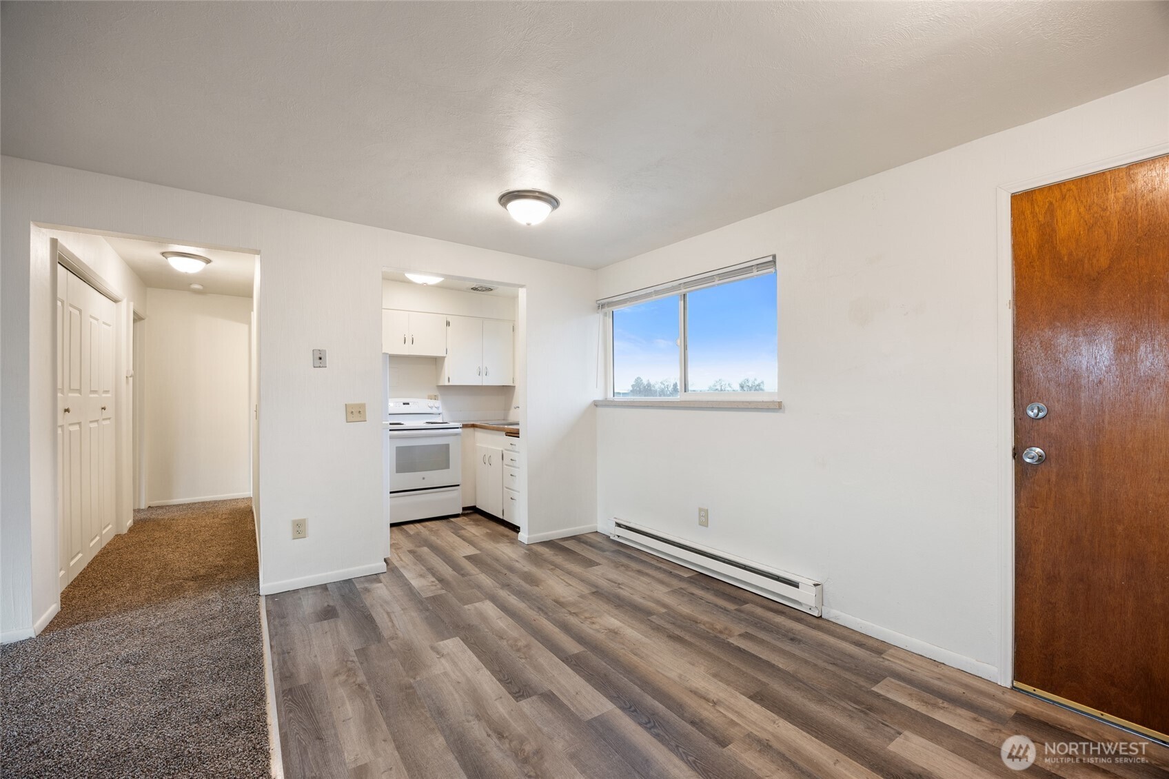 624 E Nelson Road 1-17