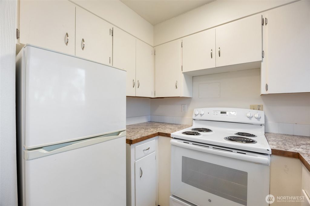 Photo of 624 E Nelson Road Rd #1-17, Moses Lake, WA 98837 (MLS # 2459336)