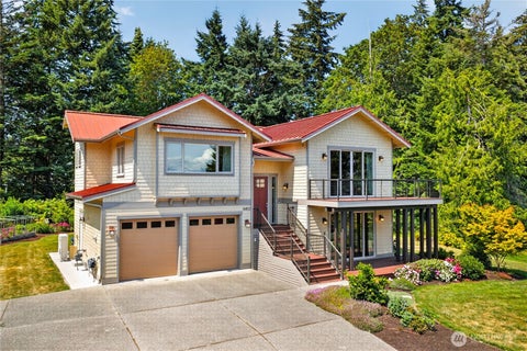 Photo of 4402 E Avenue, Anacortes, WA 99221 (MLS # 2583085)