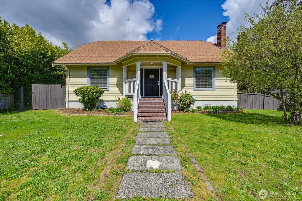 Photo of 1934 NE Northgate Way, Seattle, WA 98125 (MLS # 2371696)