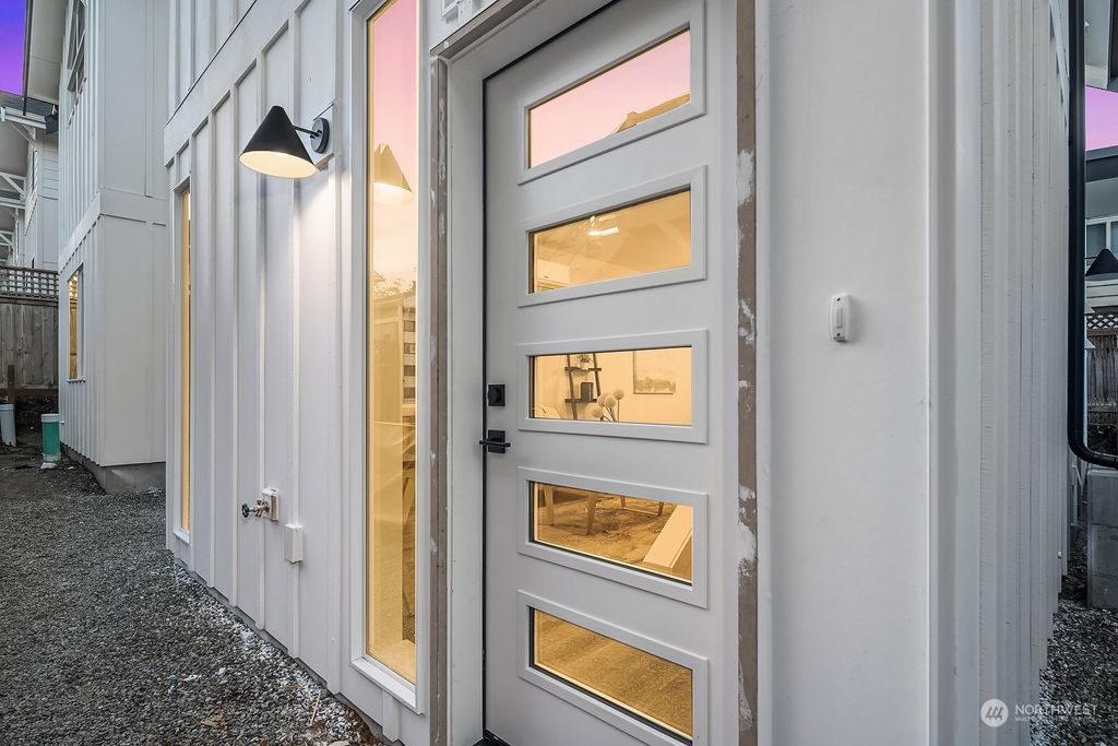 Photo of 911 25th Avenue S #A, Seattle, WA 98144 (MLS # 2136792)