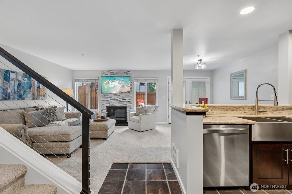 Photo of 6929 NE 170th Street #8, Kenmore, WA 98028 (MLS # 2506261)