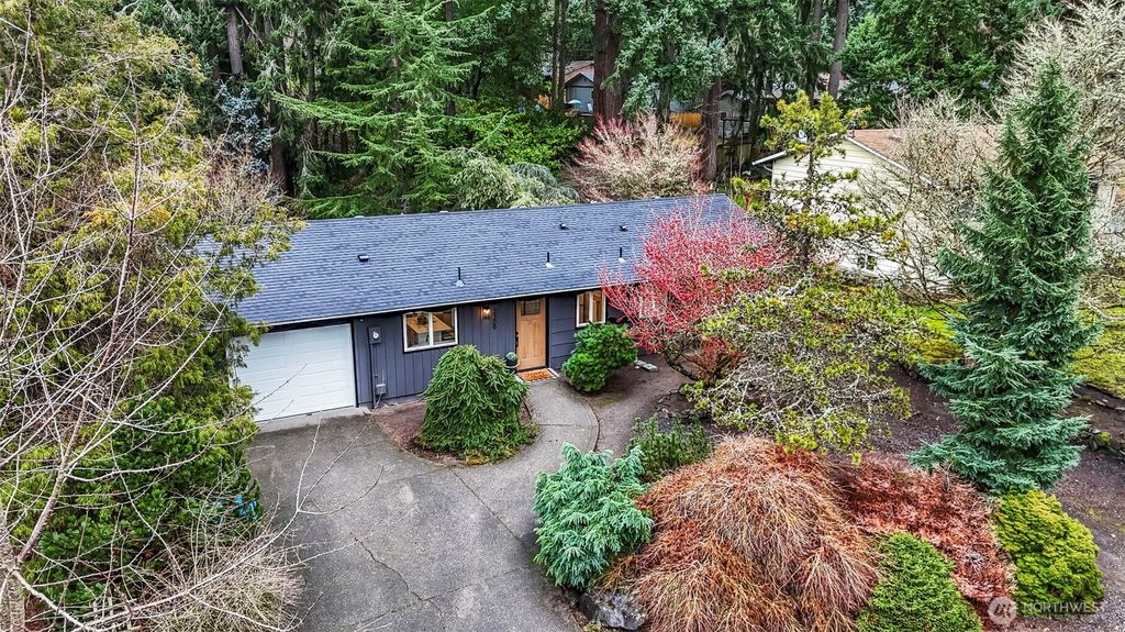 Photo of 2309 Beech Avenue, Steilacoom, WA 98388 (MLS # 2473059)