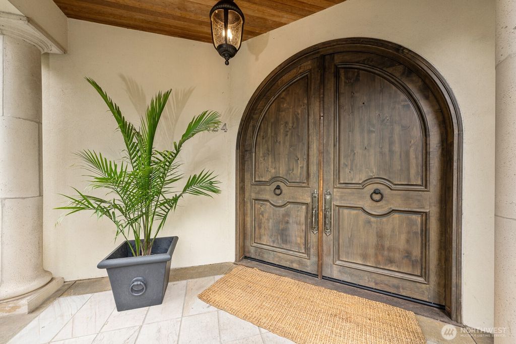 Photo of 3424 97th Avenue SE, Mercer Island, WA 98040 (MLS # 2506587)