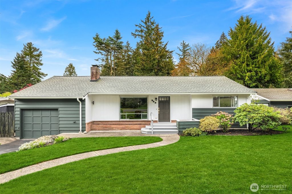 Photo of 533 N 185th Place, Shoreline, WA 98133 (MLS # 2508589)