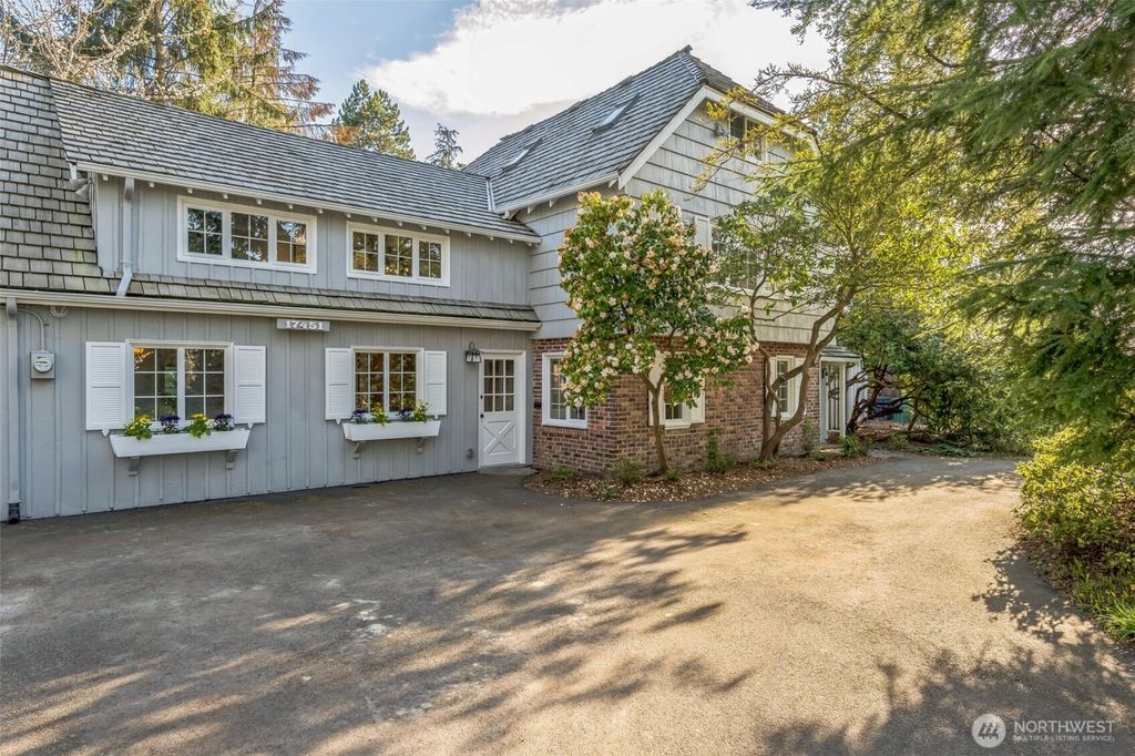 Photo of 17451 4th Avenue SW, Normandy Park, WA 98166 (MLS # 2357551)