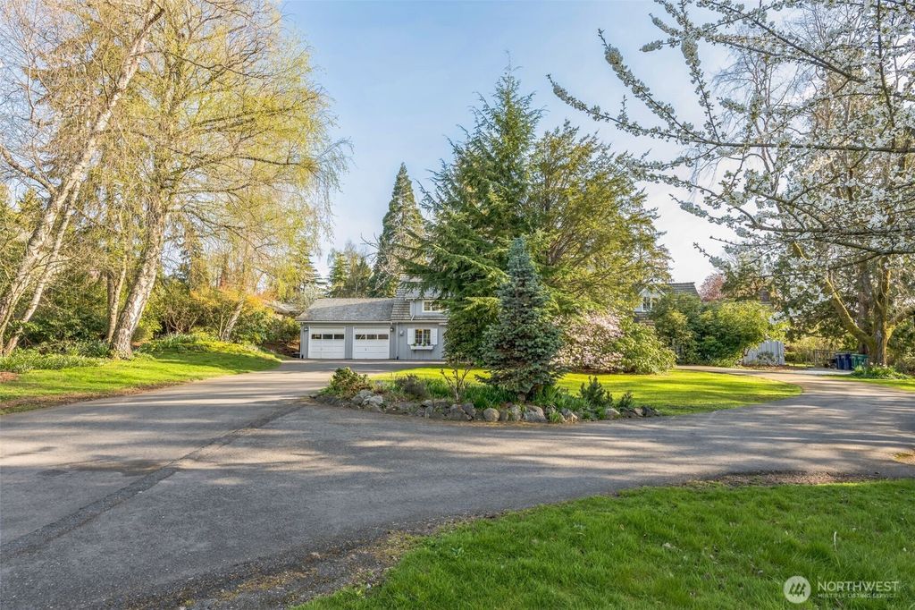 Photo of 17451 4th Avenue SW, Normandy Park, WA 98166 (MLS # 2357551)