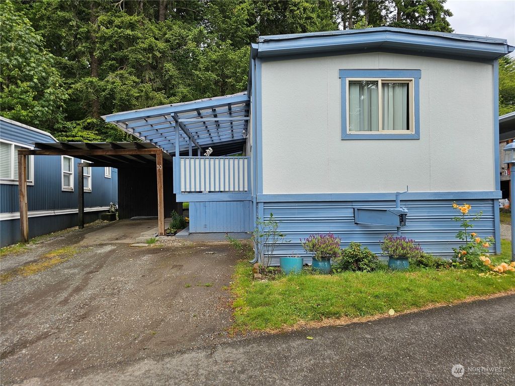 Photo of 31813 21st Avenue SW #30, Federal Way, WA 98023 (MLS # 2255209)