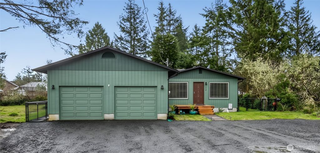 Photo of 214 S Narwhal Loop SW, Ocean Shores, WA 98569 (MLS # 2491858)