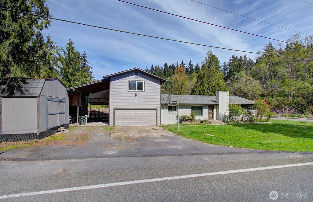 Photo of 100 Inglewood Drive, Longview, WA 98632 (MLS # 2472215)