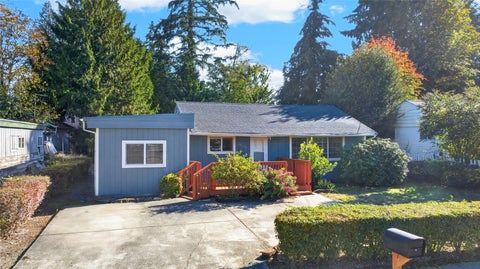 Photo of 20411 56th Avenue W, Lynnwood, WA 98036 (MLS # 2597580)