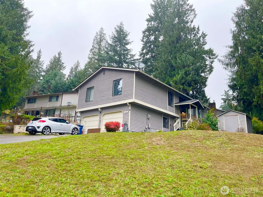 Photo of 156 S 358th Street, Federal Way, WA 98003 (MLS # 2438987)