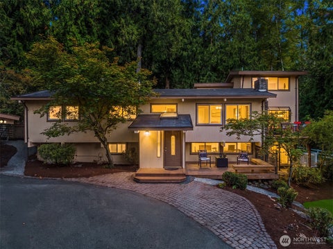 Photo of 12034 206th Place SE, Issaquah, WA 98027 (MLS # 2580495)