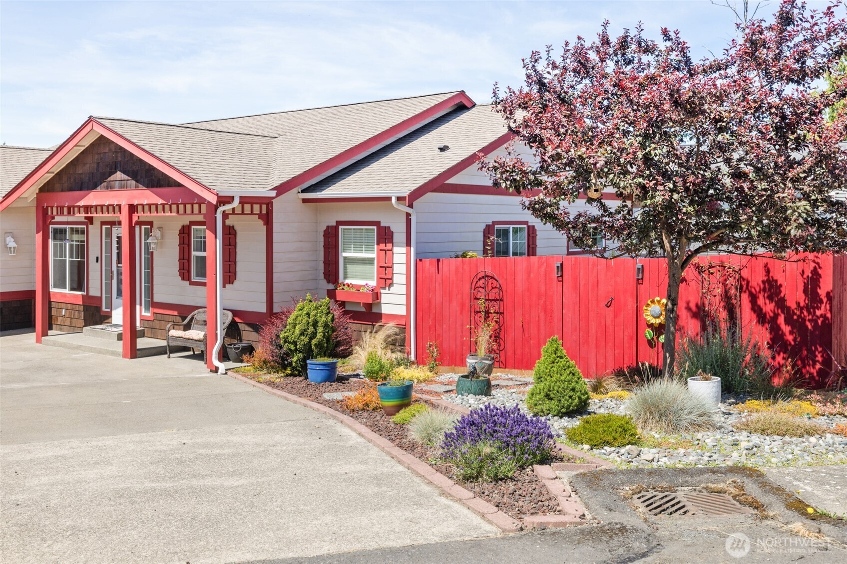 2513 Rolling Hills Court
