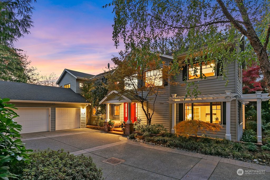 Photo of 8315 SE 41st Street, Mercer Island, WA 98040 (MLS # 2004626)
