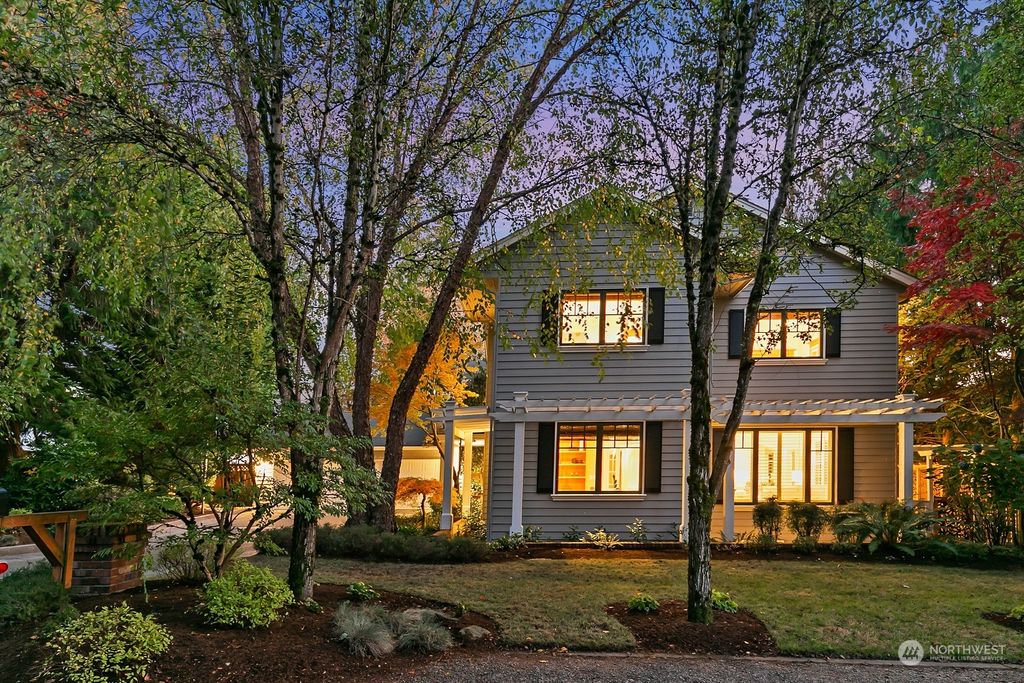Photo of 8315 SE 41st Street, Mercer Island, WA 98040 (MLS # 2004626)