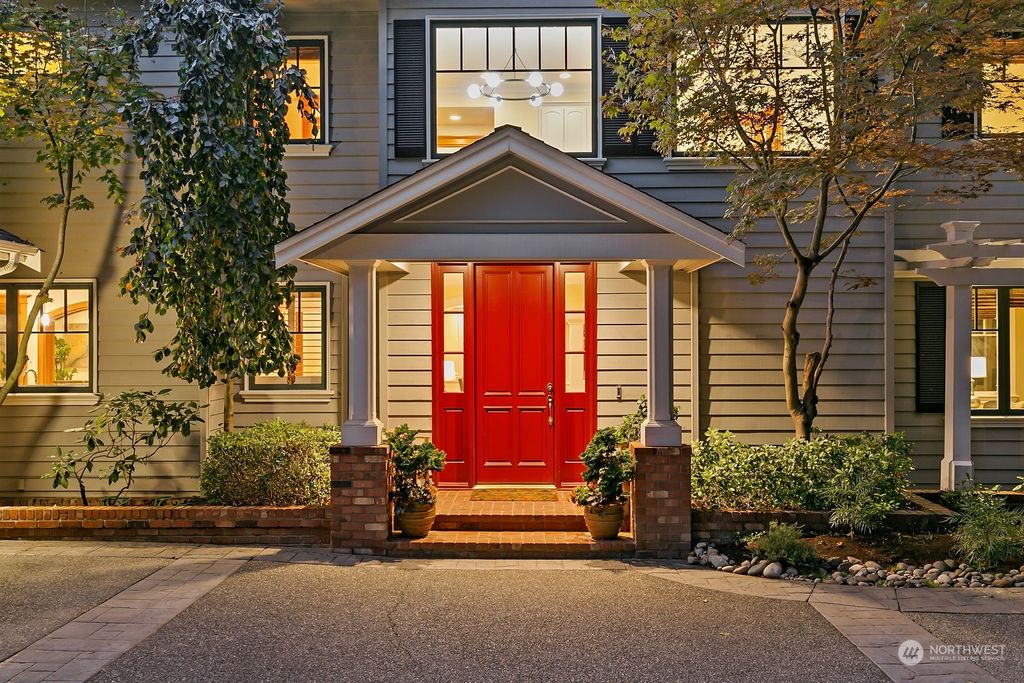 Photo of 8315 SE 41st Street, Mercer Island, WA 98040 (MLS # 2004626)