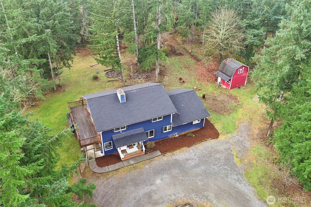 Photo of 28515 210th Avenue SE, Kent, WA 98042 (MLS # 2454942)