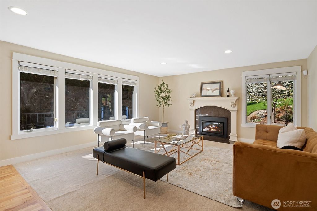 Photo of 413 213th Place SE, Sammamish, WA 98074 (MLS # 2391390)