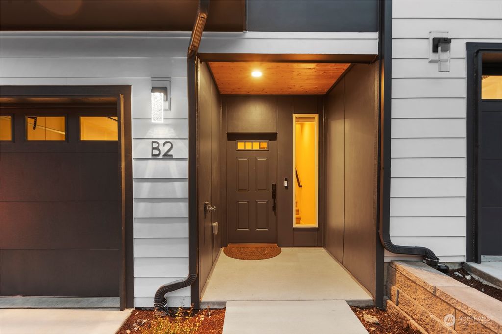 Photo of 15008 40th Avenue W #B2, Lynnwood, WA 98087 (MLS # 2280090)