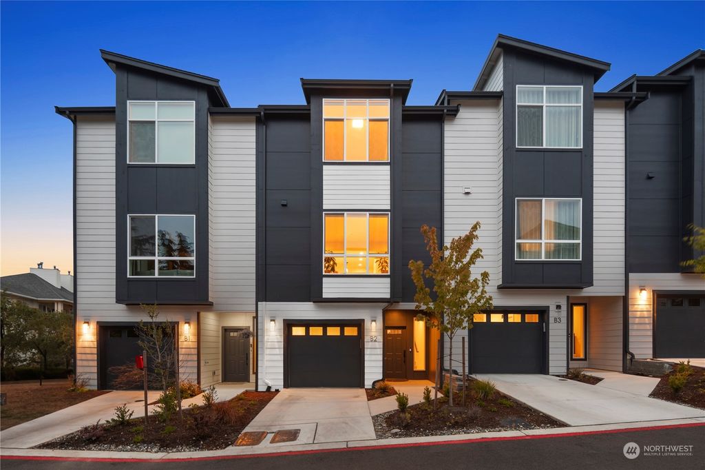 Photo of 15008 40th Avenue W #B2, Lynnwood, WA 98087 (MLS # 2280090)