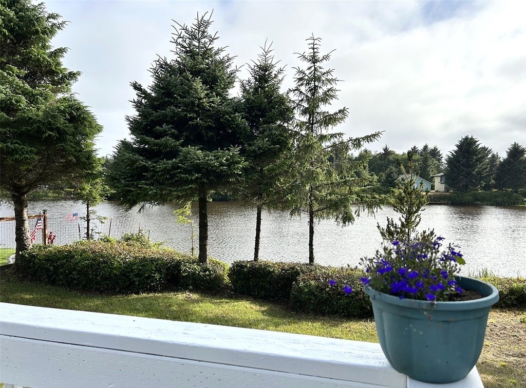 Photo of 687 Copalis Avenue NE, Ocean Shores, WA 98569 (MLS # 2599180)
