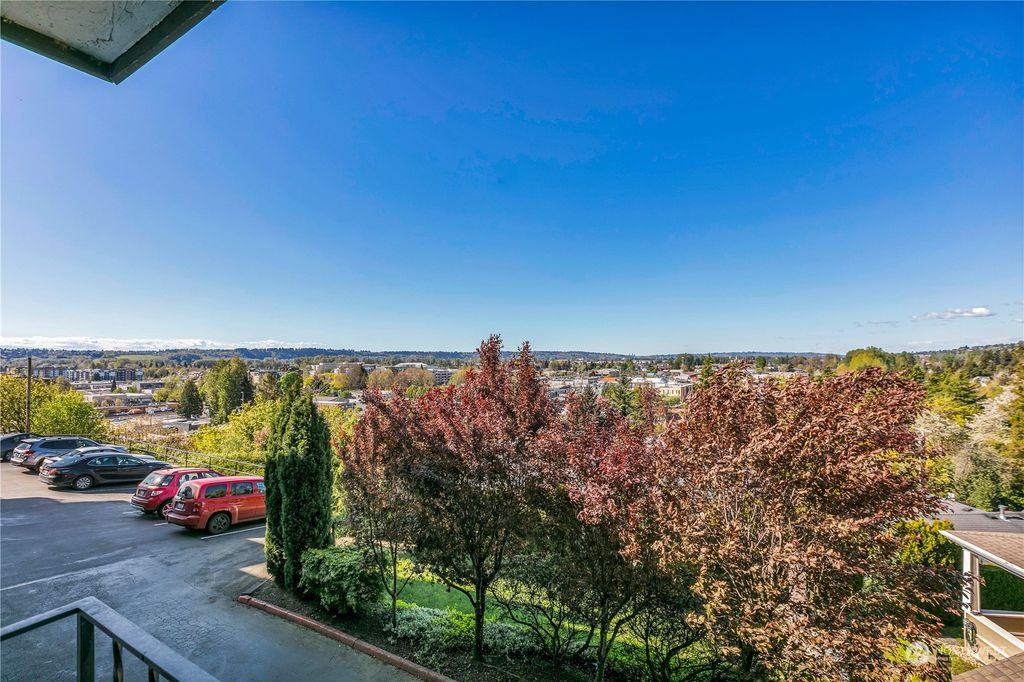 Photo of 317 Kennebeck Avenue S #101, Kent, WA 98030 (MLS # 2225288)