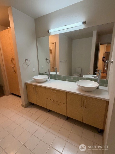 1530 NW Market Street 605