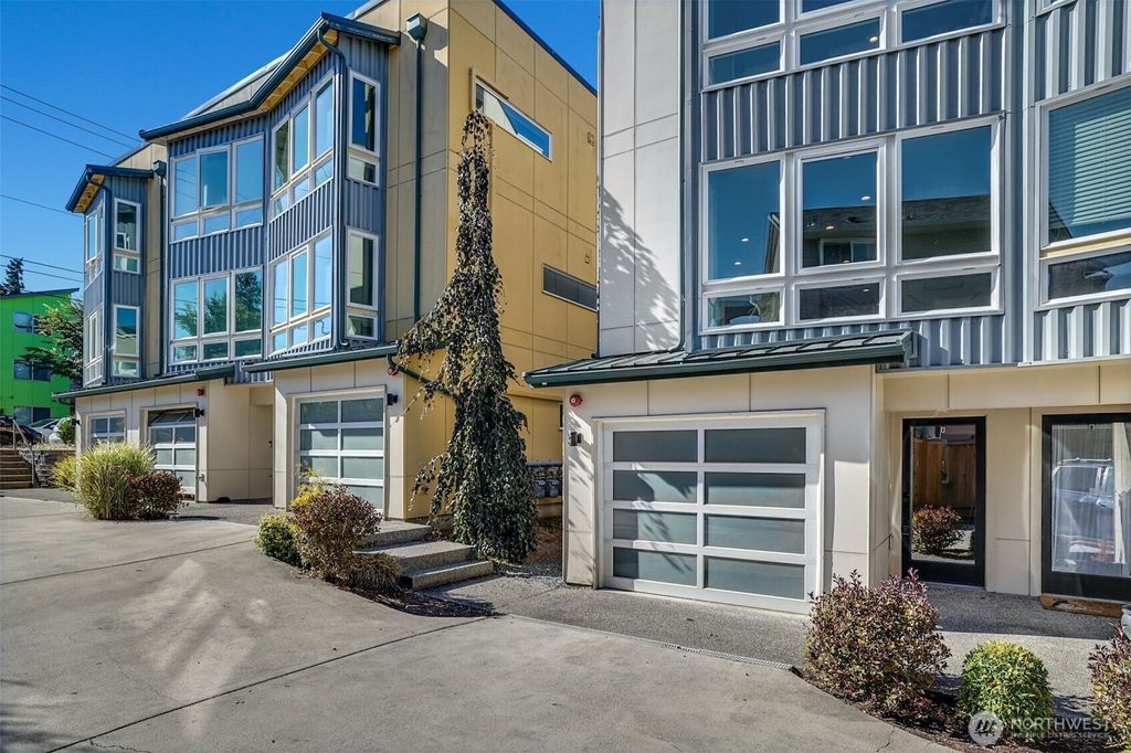 Photo of 7526 43rd Avenue S, Seattle, WA 98118 (MLS # 2520746)