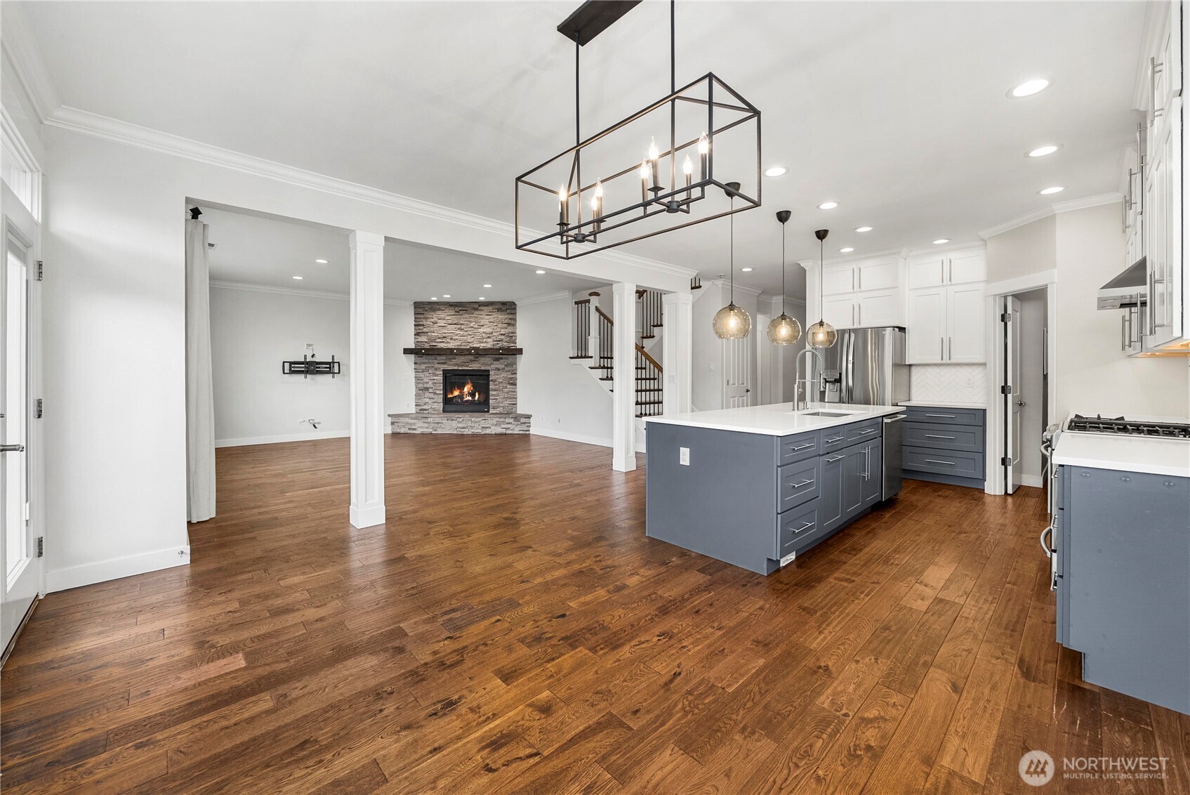 6519 Discovery Street E