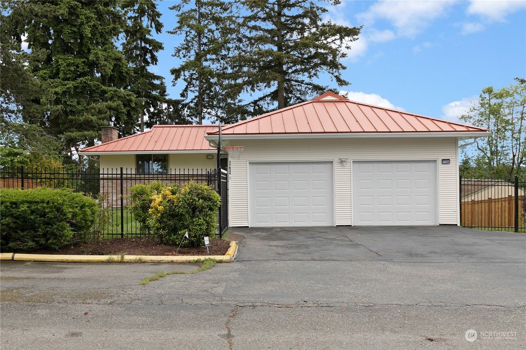 Photo of 17634 46th Avenue S, SeaTac, WA 98188 (MLS # 2242241)
