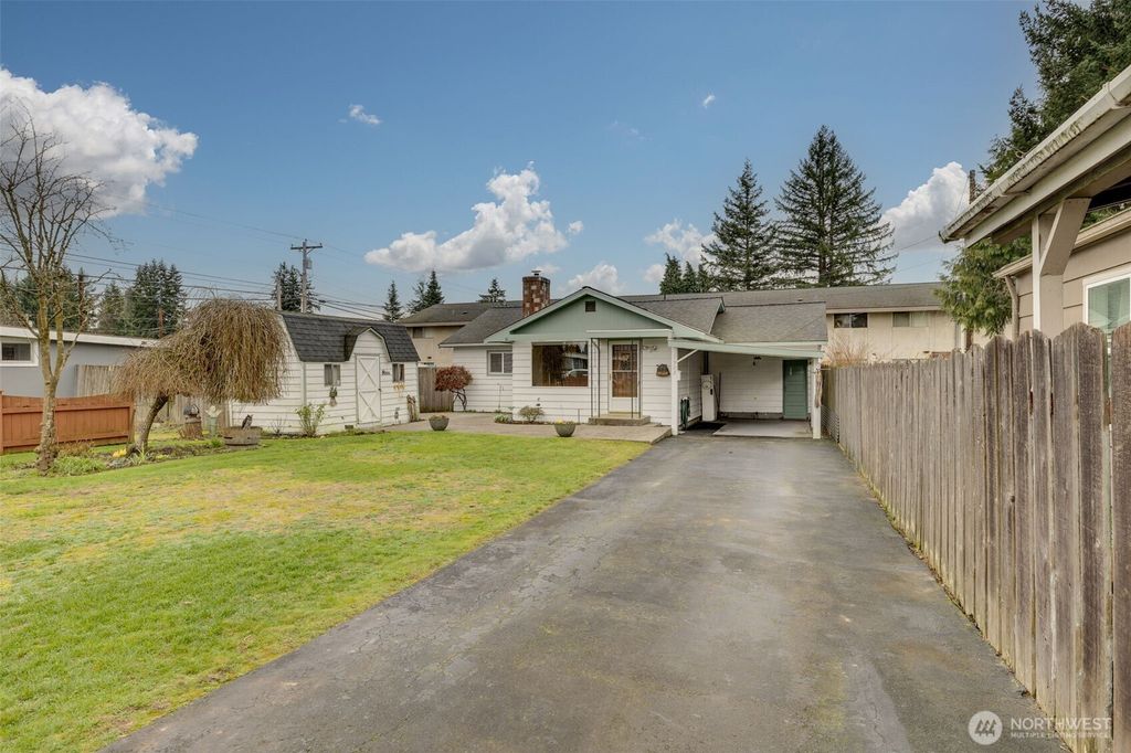 Photo of 1922 8th Street, Marysville, WA 98270 (MLS # 2478605)