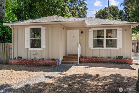 Photo of 7033 S 126th Street, Seattle, WA 98178 (MLS # 2568905)