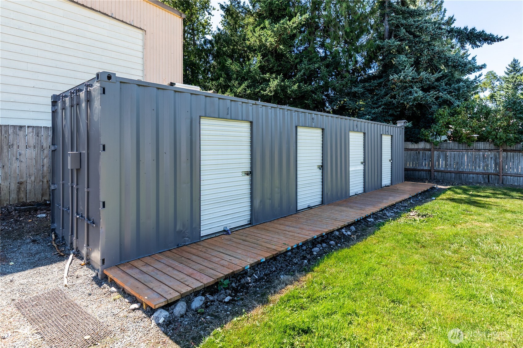 2054 Roosevelt Avenue