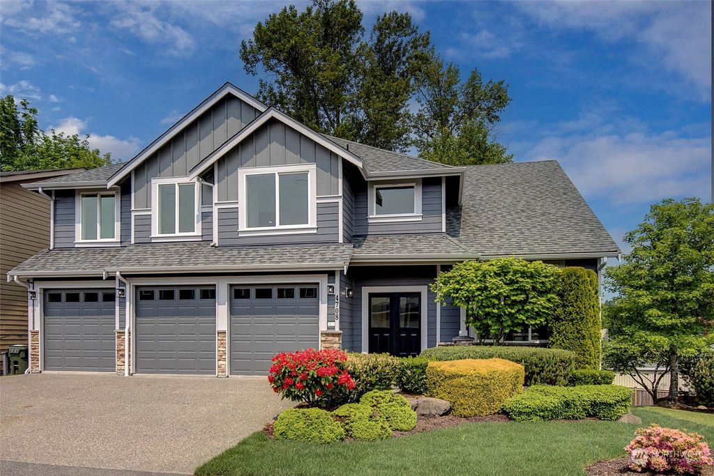 Photo of 4708 NE 2nd Court, Renton, WA 98059 (MLS # 2068811)