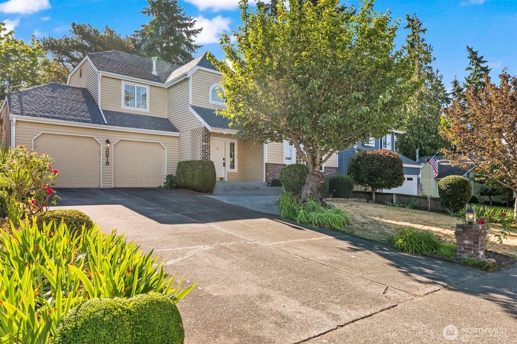 Photo of 30818 47th Avenue S, Auburn, WA 98001 (MLS # 2407533)