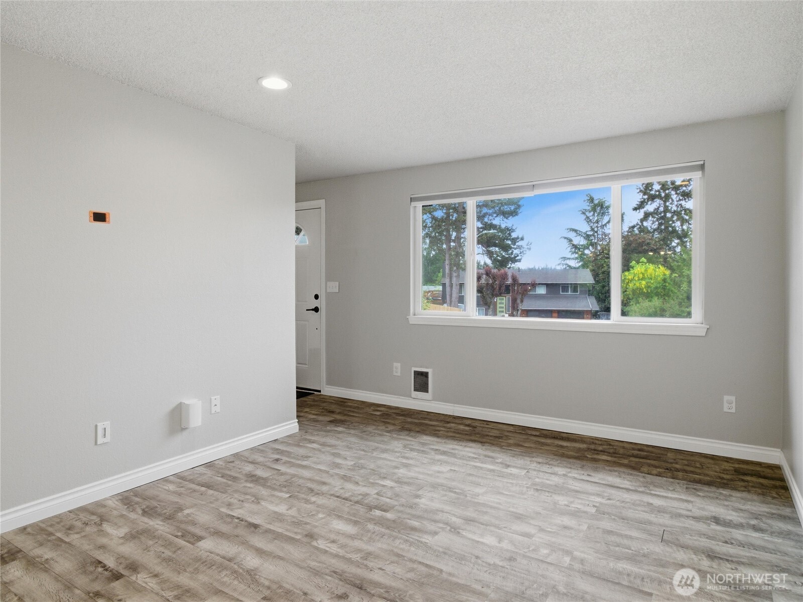 2715 24th Avenue Ct SE