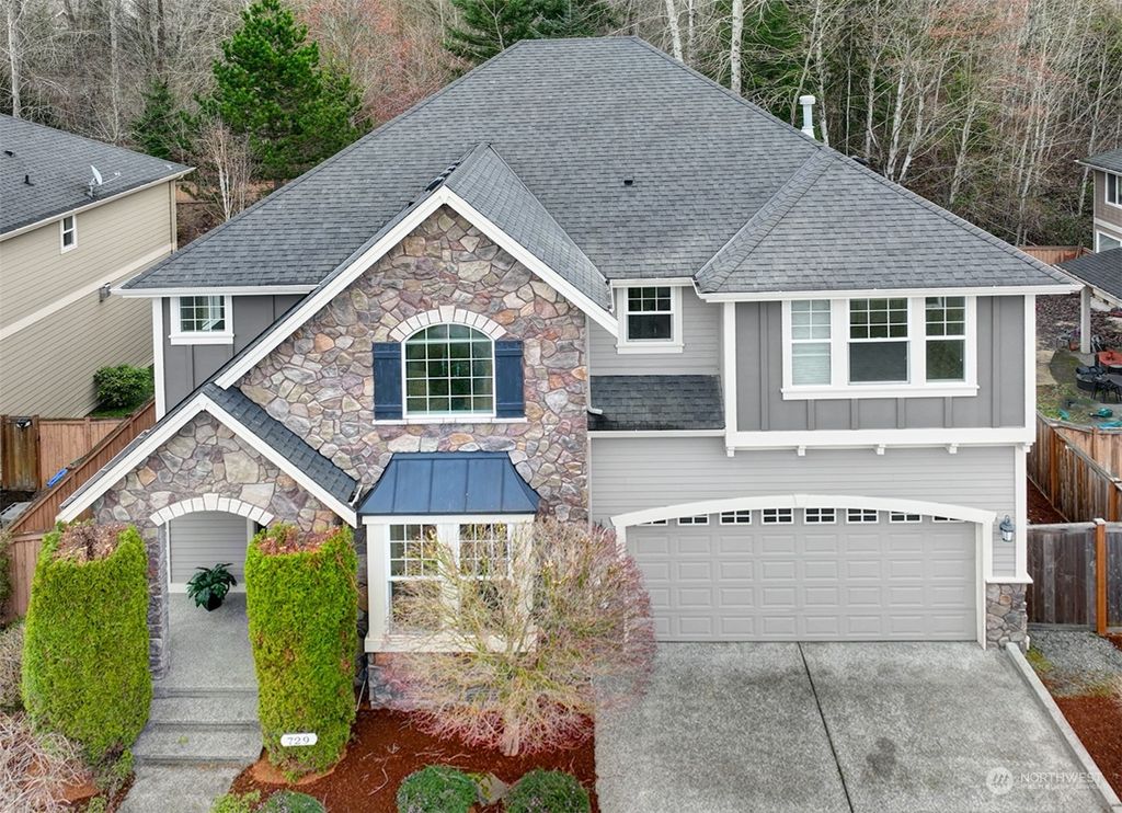 Photo of 729 S 37th Street, Renton, WA 98055 (MLS # 2209581)