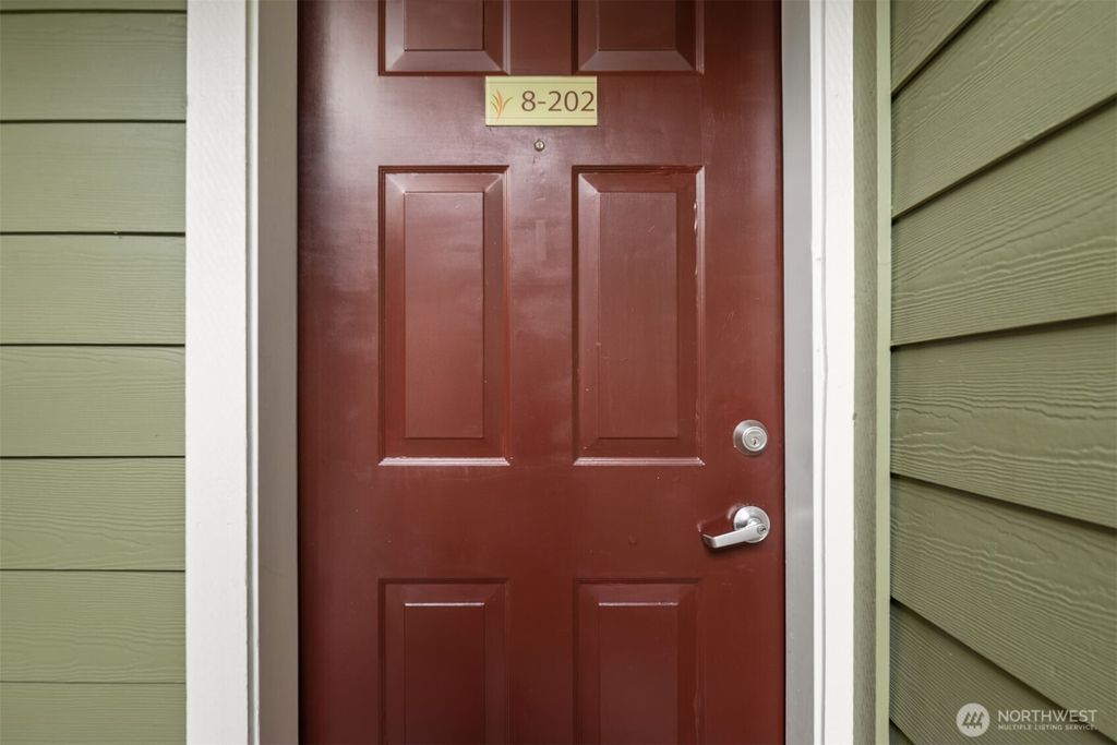Photo of 300 N 130th Street #8-202, Seattle, WA 98133 (MLS # 2520902)