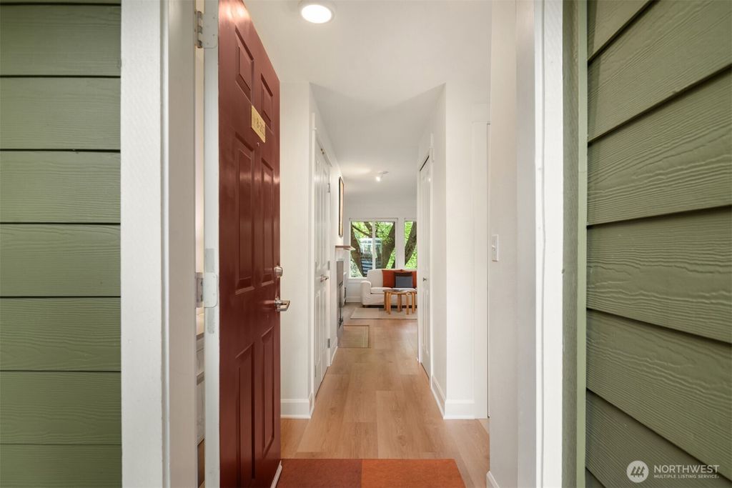 Photo of 300 N 130th Street #8-202, Seattle, WA 98133 (MLS # 2520902)