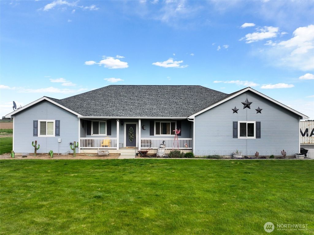Photo of 12294 Rd. 9.5 NE, Moses Lake, WA 98837 (MLS # 2513845)