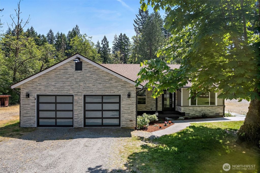 Photo of 22526 251st Avenue SE, Maple Valley, WA 98038 (MLS # 2393708)
